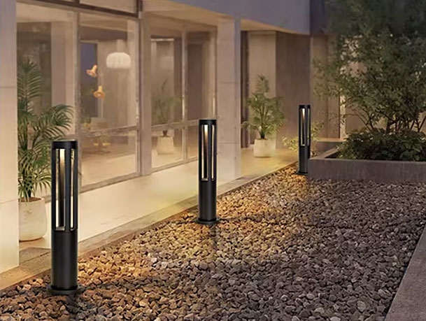 Various styles of lawn lights are exported to Munich, Germany