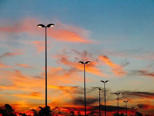 Street Light Cost Guide ,Price Breakdown and  Project Budget Tips