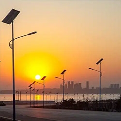 What is the expected lifespan of a solar street light?