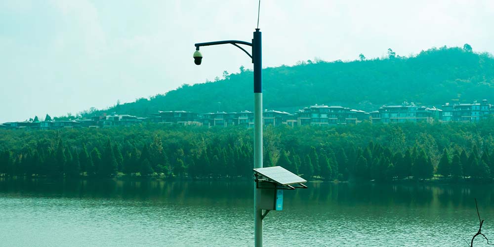 Street light pole height and spacing design for urban smart city projects Street light pole height and spacing design for urban smart city projects
