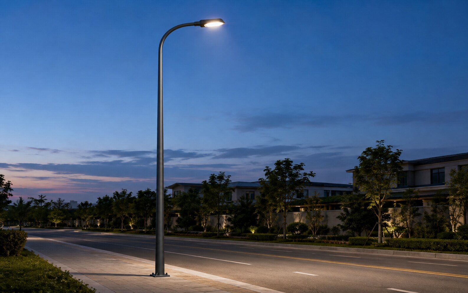 6m Hot-Dip Galvanized Curved Arm Street Light Pole